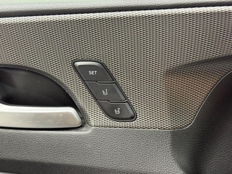 Hyundai Santa Fe Vehicle Image 14