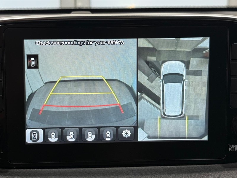 Hyundai Santa Fe Vehicle Image 18