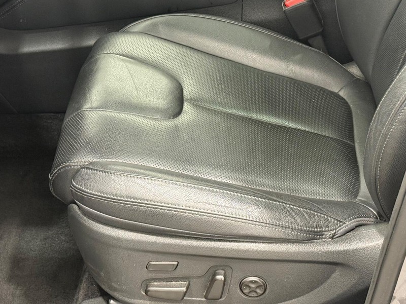 Hyundai Santa Fe Vehicle Image 22