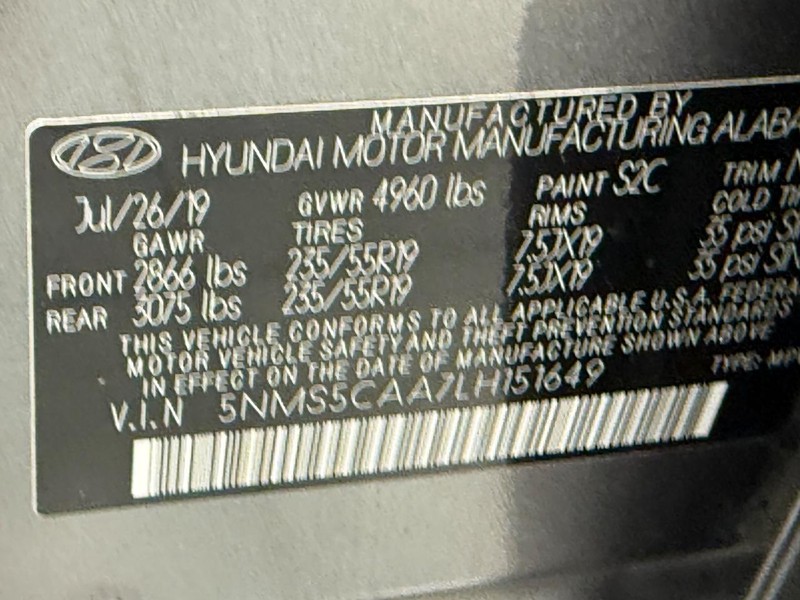 Hyundai Santa Fe Vehicle Image 23