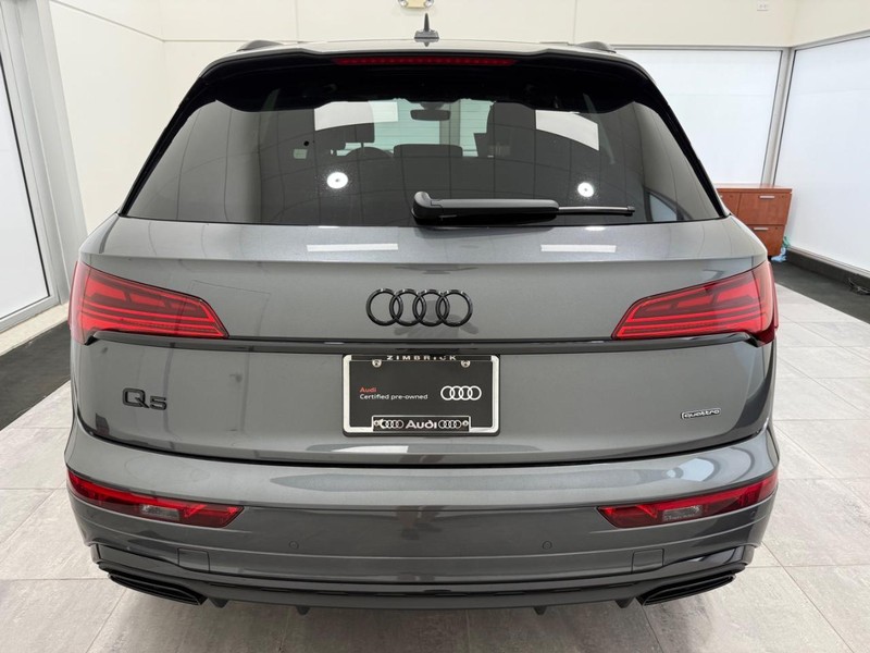 Audi Q5 Vehicle Image 3