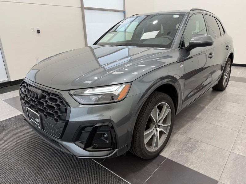 Audi Q5 Vehicle Image 6