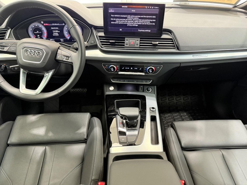 Audi Q5 Vehicle Image 9