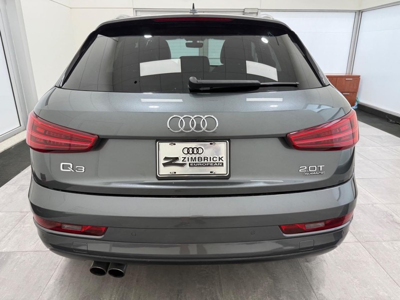 Audi Q3 Vehicle Image 3