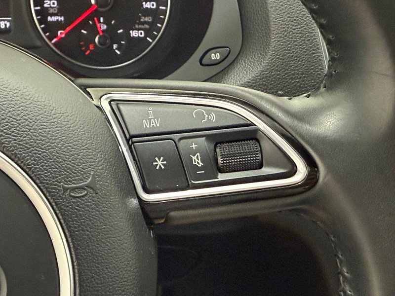 Audi Q3 Vehicle Image 15
