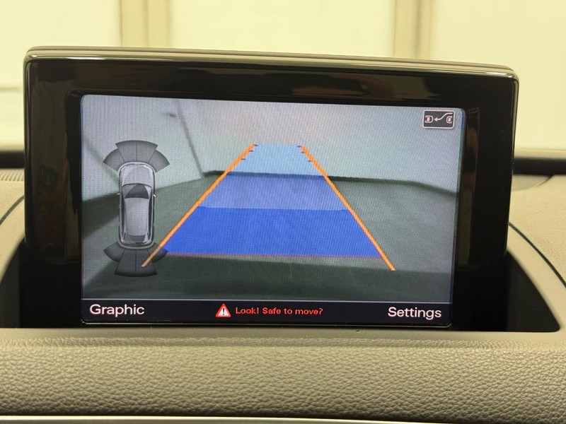 Audi Q3 Vehicle Image 17