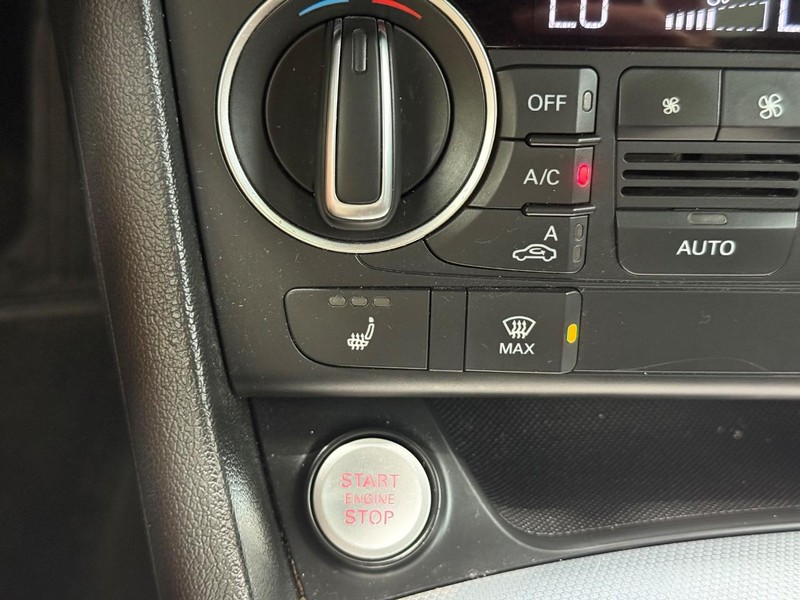Audi Q3 Vehicle Image 18