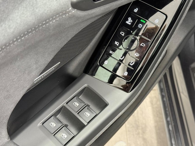Audi S6 e-tron Vehicle Image 14