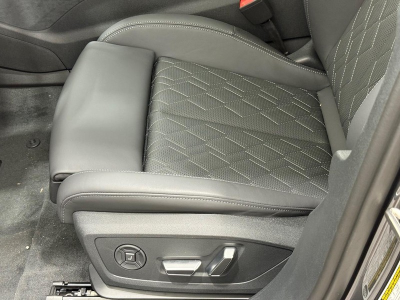 Audi S6 e-tron Vehicle Image 15