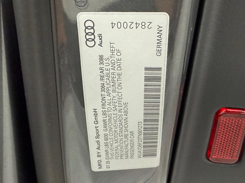 Audi RS 6 Avant Vehicle Image 17