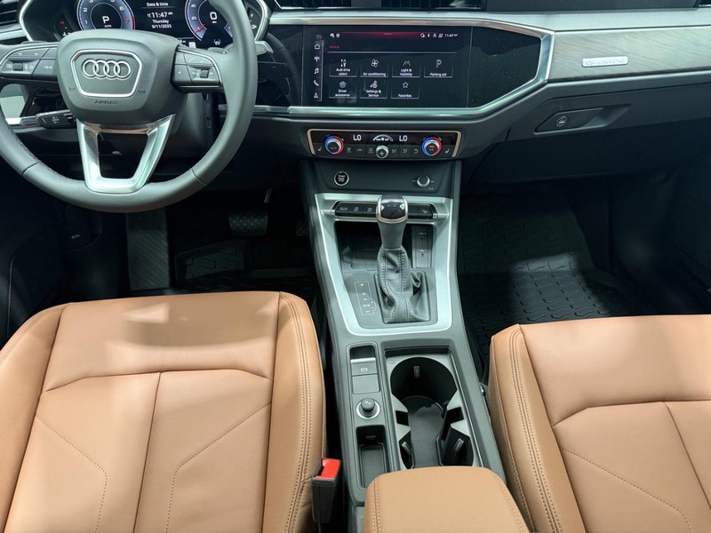 Audi Q3 Vehicle Image 5