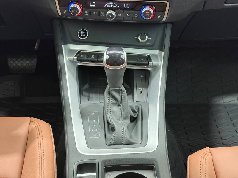 Audi Q3 Vehicle Image 7
