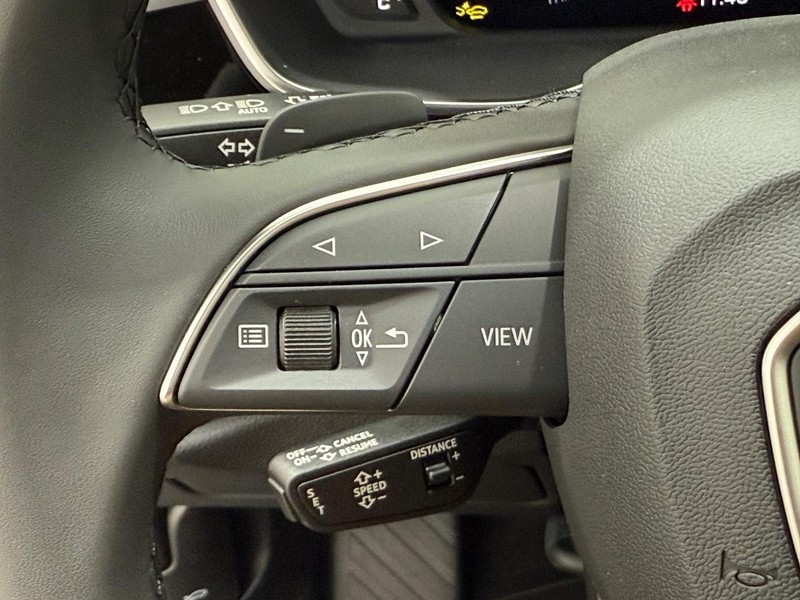Audi Q3 Vehicle Image 9
