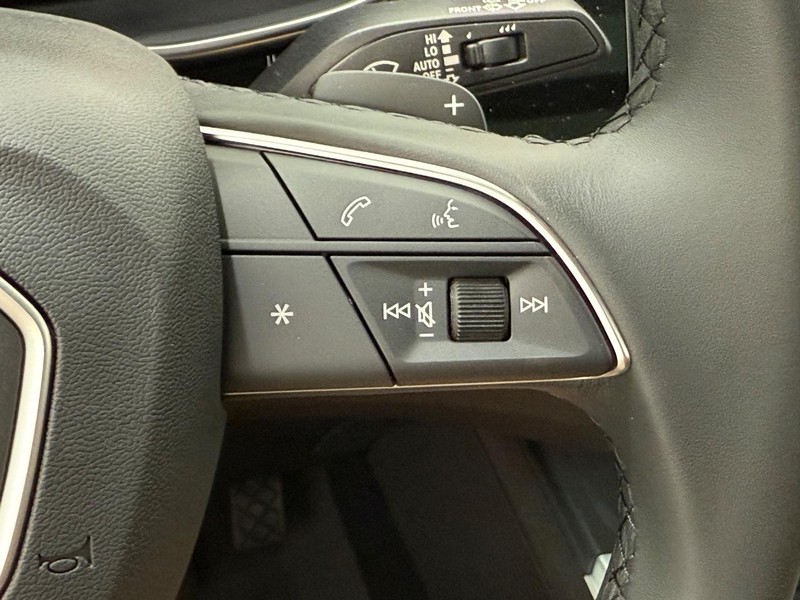 Audi Q3 Vehicle Image 10