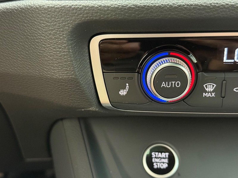 Audi Q3 Vehicle Image 12