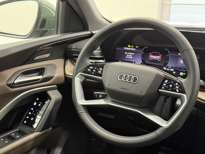 Audi Q5 Vehicle Image 7