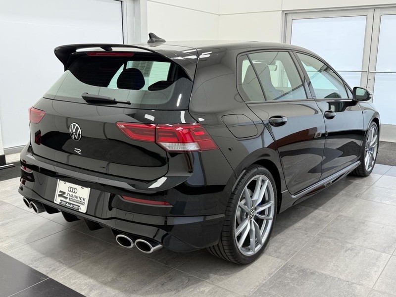 Volkswagen Golf R Vehicle Image 2