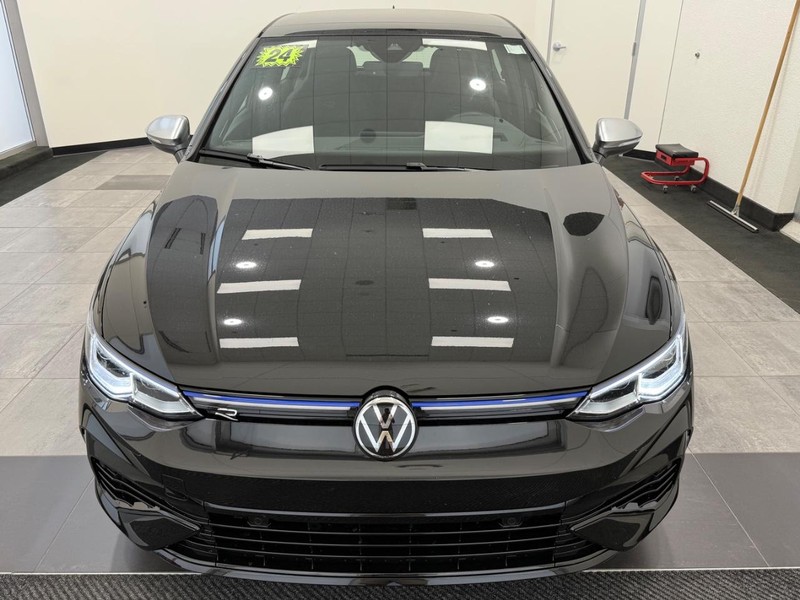 Volkswagen Golf R Vehicle Image 7