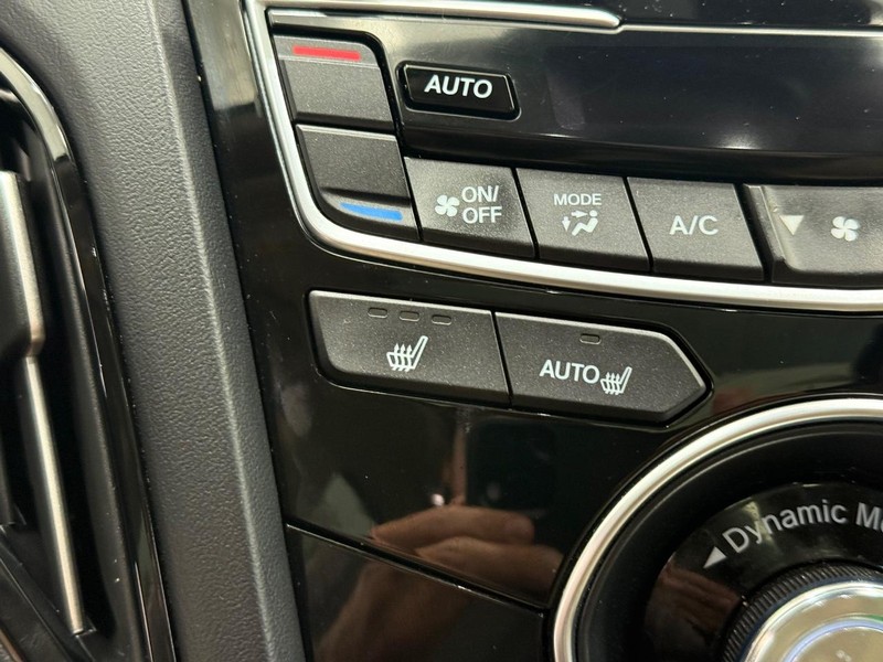 Acura RDX Vehicle Image 18