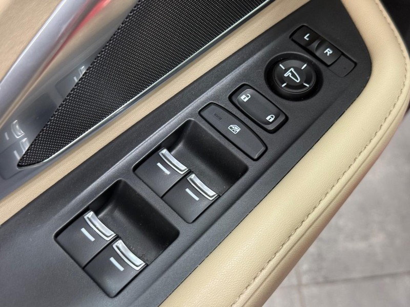 Acura RDX Vehicle Image 19