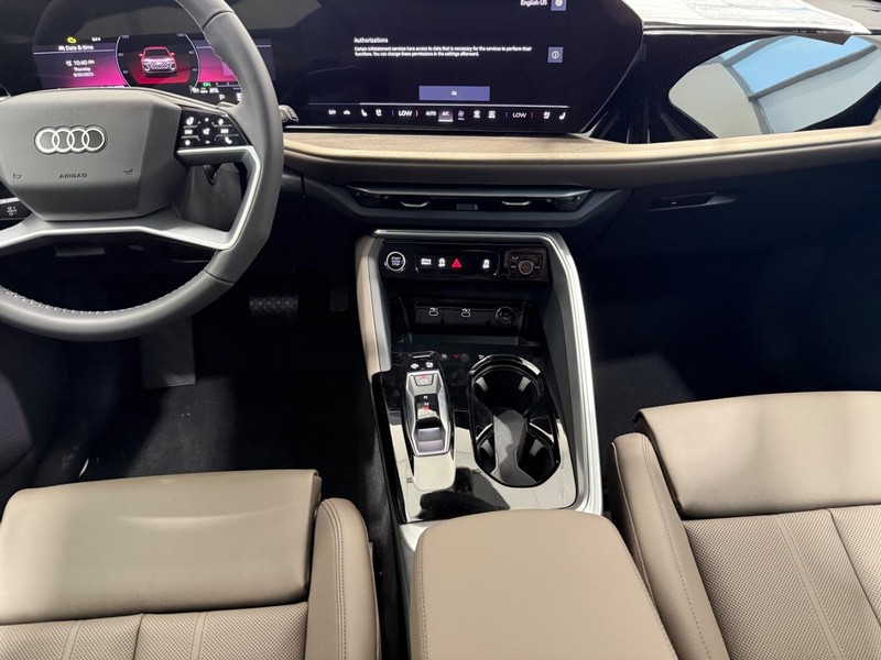 Audi Q5 Vehicle Image 5