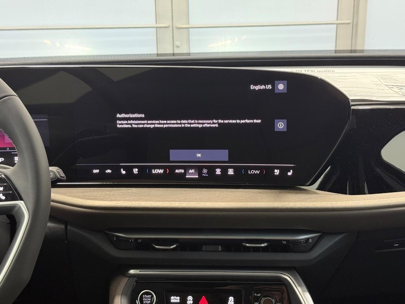 Audi Q5 Vehicle Image 6