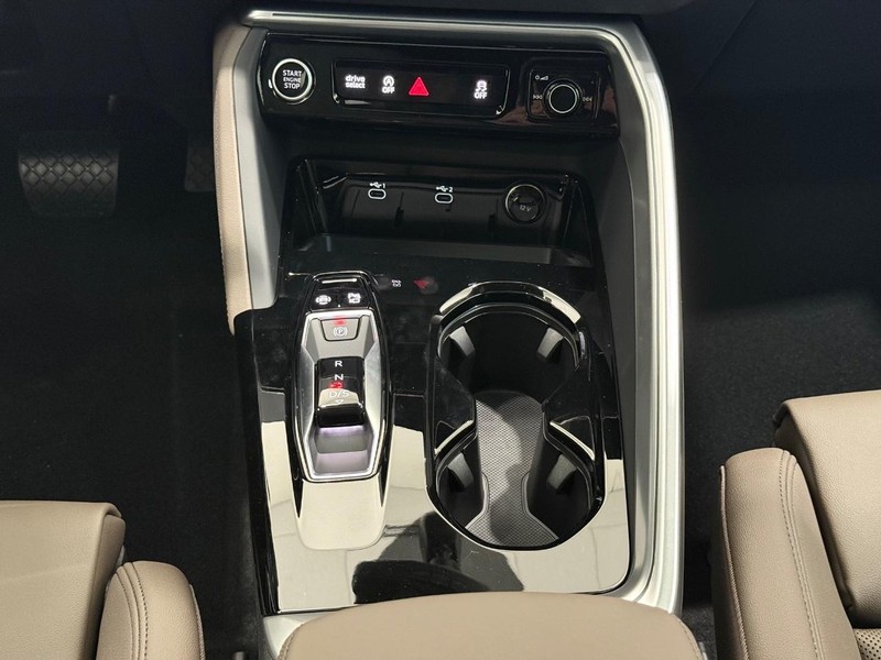 Audi Q5 Vehicle Image 7