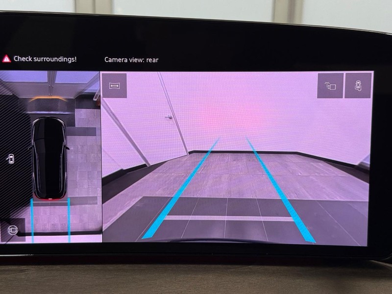 Audi Q5 Vehicle Image 11