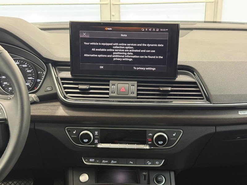 Audi Q5 Vehicle Full-screen Gallery Image 10