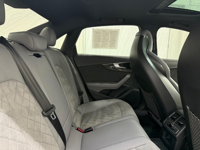 Audi S4 Sedan Vehicle Image 8