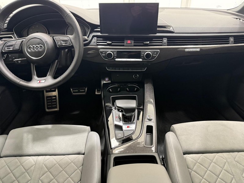 Audi S4 Sedan Vehicle Image 9