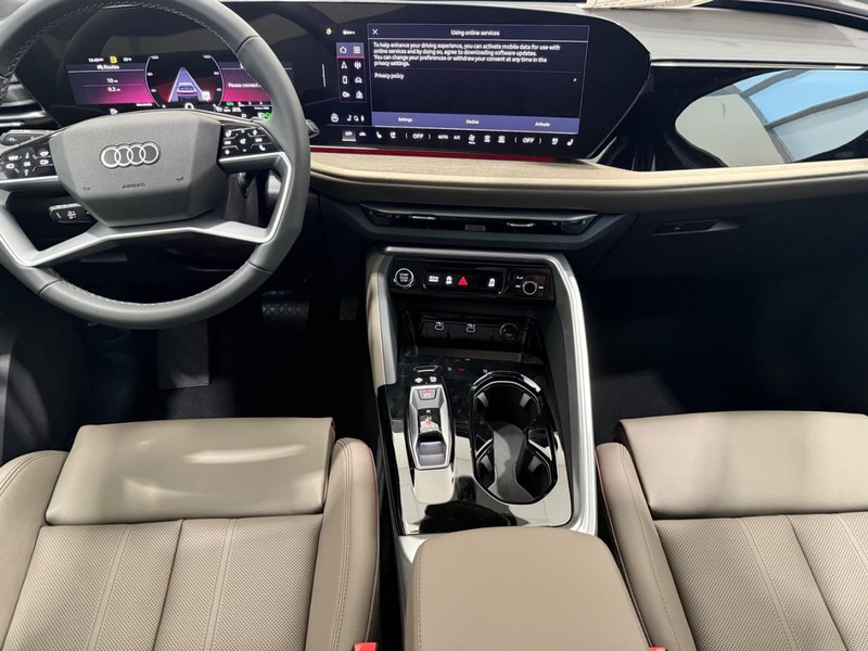 Audi Q5 Vehicle Image 7