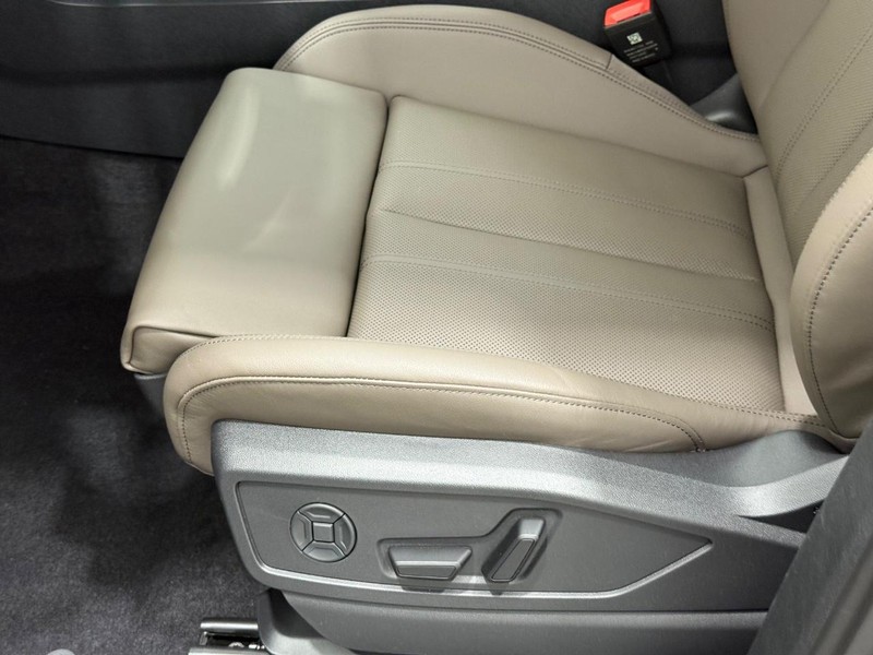 Audi Q5 Vehicle Image 17