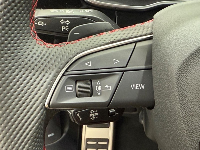 Audi Q3 Vehicle Image 10