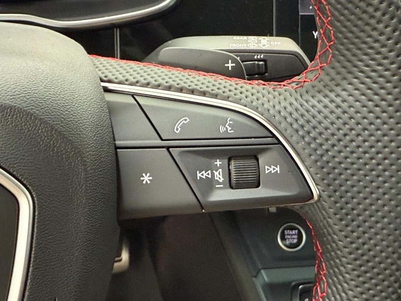 Audi Q3 Vehicle Image 11