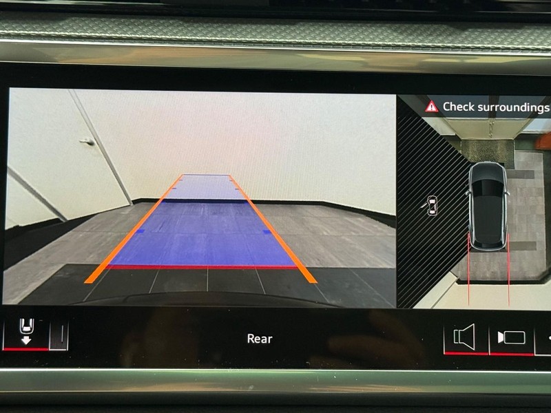 Audi Q3 Vehicle Image 13