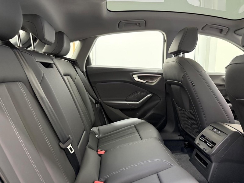 Audi A5 Vehicle Image 4