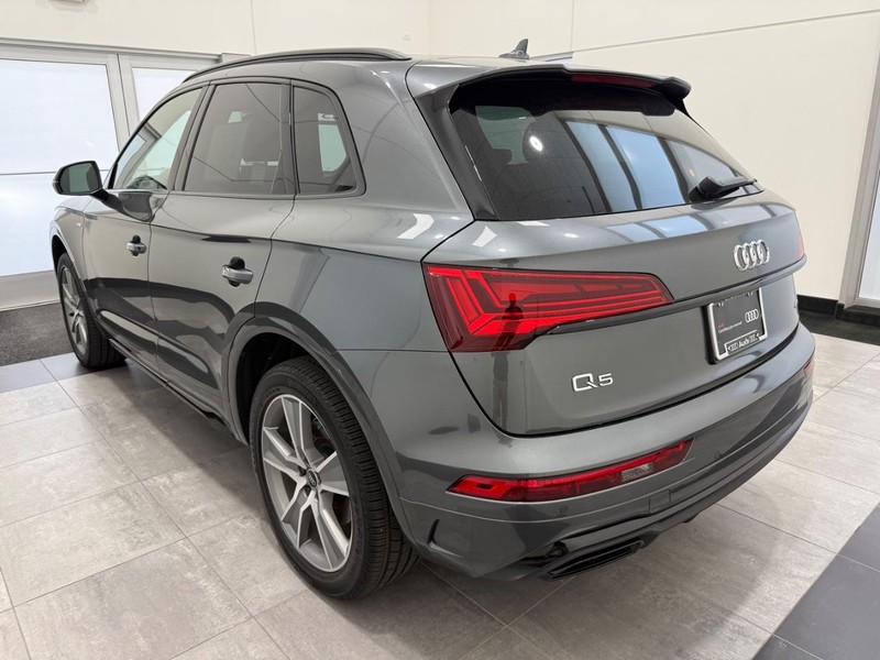 Audi Q5 Vehicle Full-screen Gallery Image 04