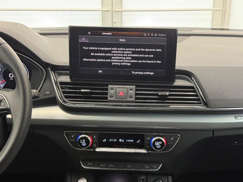 Audi Q5 Vehicle Full-screen Gallery Image 10