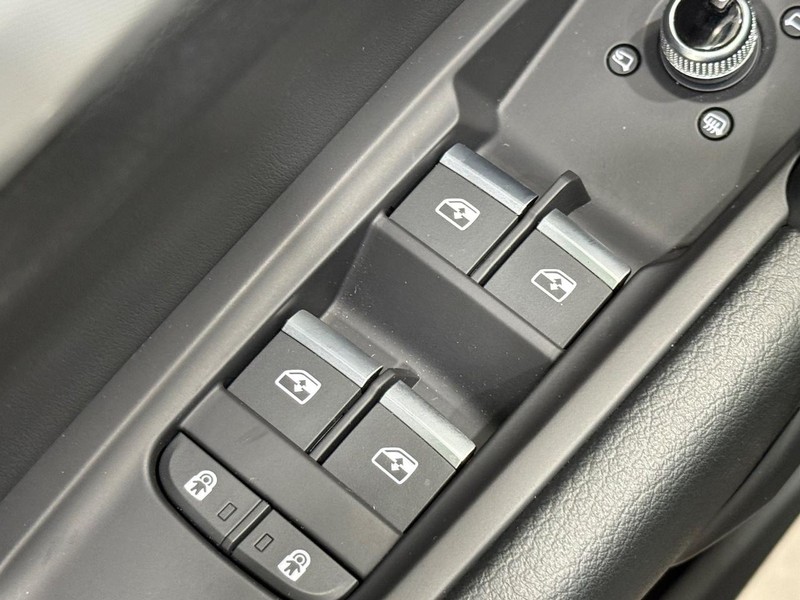 Audi Q5 Vehicle Full-screen Gallery Image 20