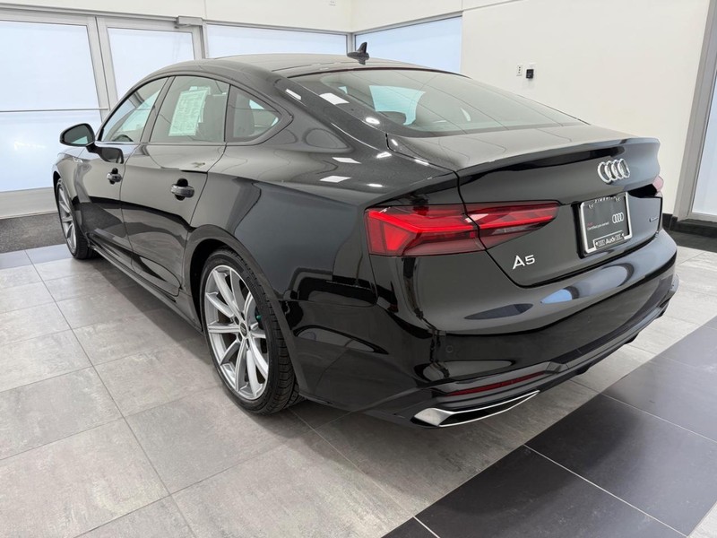 Audi A5 Sportback Vehicle Full-screen Gallery Image 04