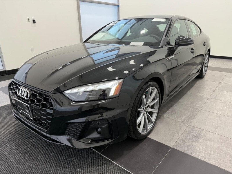 Audi A5 Sportback Vehicle Full-screen Gallery Image 06