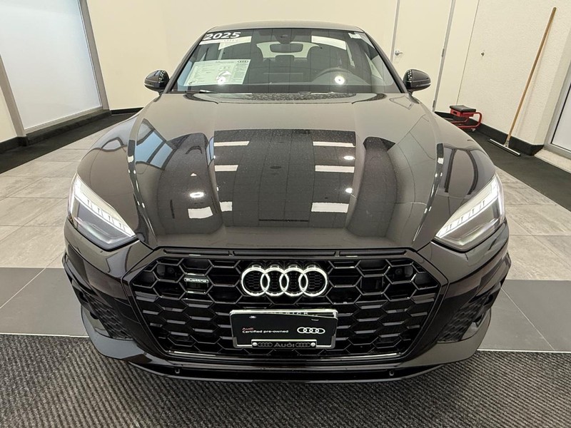 Audi A5 Sportback Vehicle Full-screen Gallery Image 07