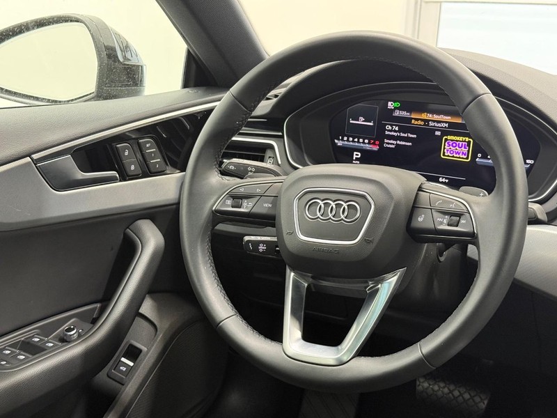 Audi A5 Sportback Vehicle Full-screen Gallery Image 12