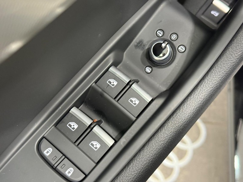 Audi A5 Sportback Vehicle Full-screen Gallery Image 19