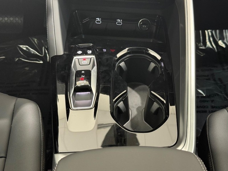 Audi Q5 Sportback Vehicle Image 6