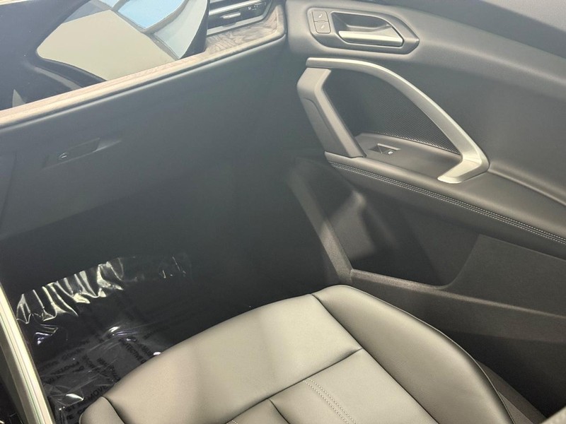 Audi Q5 Sportback Vehicle Image 8