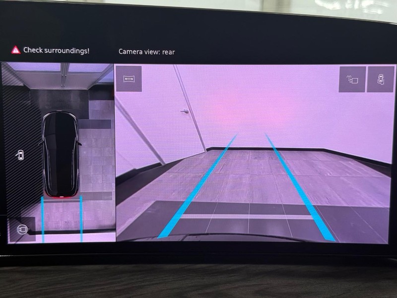 Audi Q5 Sportback Vehicle Image 12