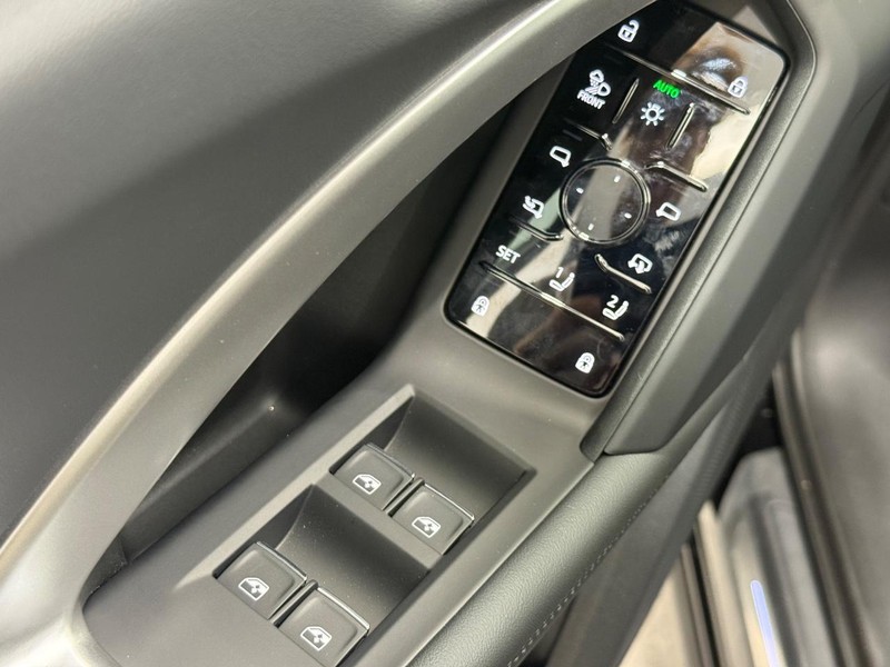 Audi Q5 Sportback Vehicle Image 14