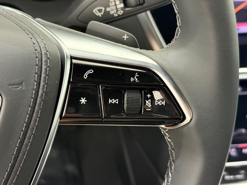 Audi A6 allroad Vehicle Image 12